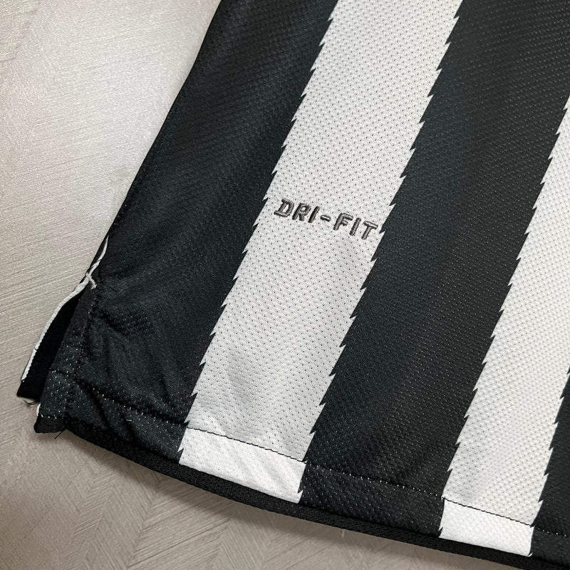 Camisa Juventus Retrô 2010  Preta e Branca - Nike
