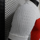 Camisa Seleção da Croácia Home 24/25 Torcedor Nike Masculina - Branco e Vermelho - Modelo Jogador